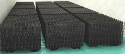 Ряды блоков биологической загрузки ББЗ MonsterFilter, составленных вплотную друг к другу